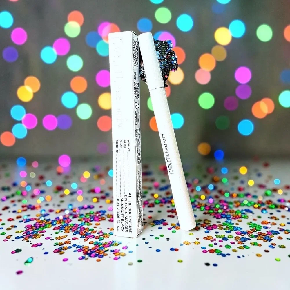 r.e.m. beauty At The Borderline Eyeliner Marker in MIDNIGHT BLACK NIB 0.05 Fl Oz